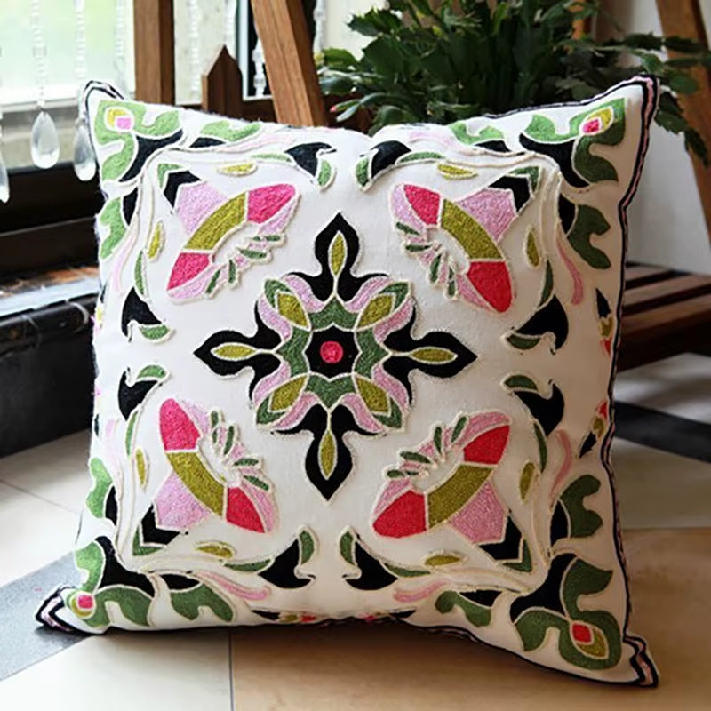 Hot New National Style Sofa /Carcushions Flowers and Fashion Pillows Decorate Hand-Embroidered Almofadas